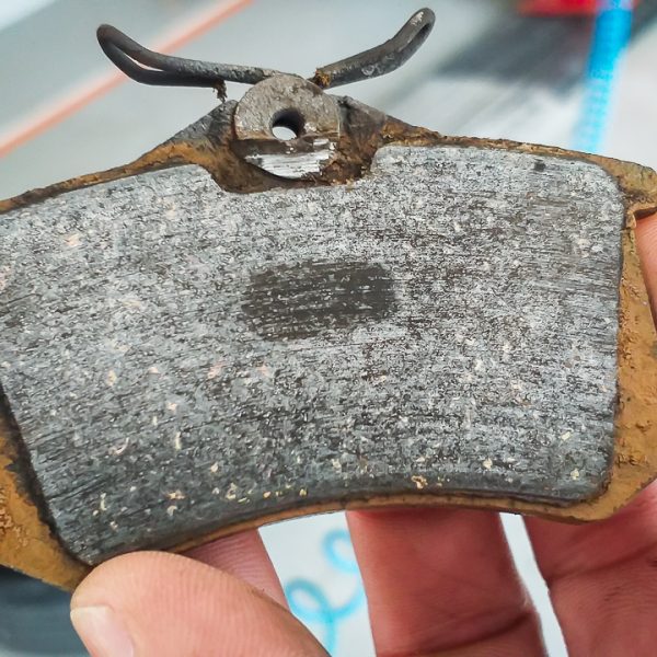 Foto RC Pereira e-book Segredos do Auto, Pastilha de Freio